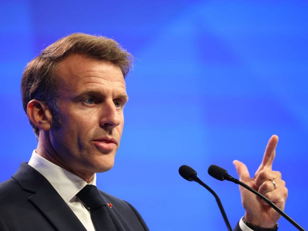 Macron speaking at Shangri-La Dialogue