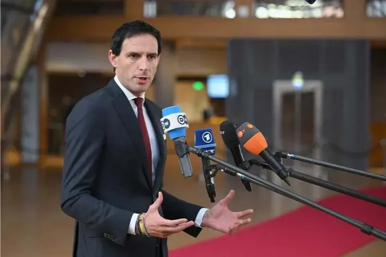 EU official speaking to the press