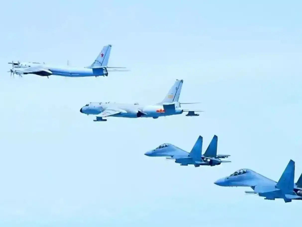 Reconnaissance aircraft