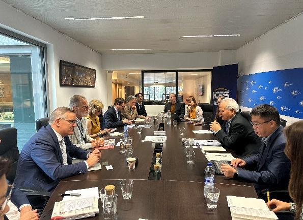 roundtable